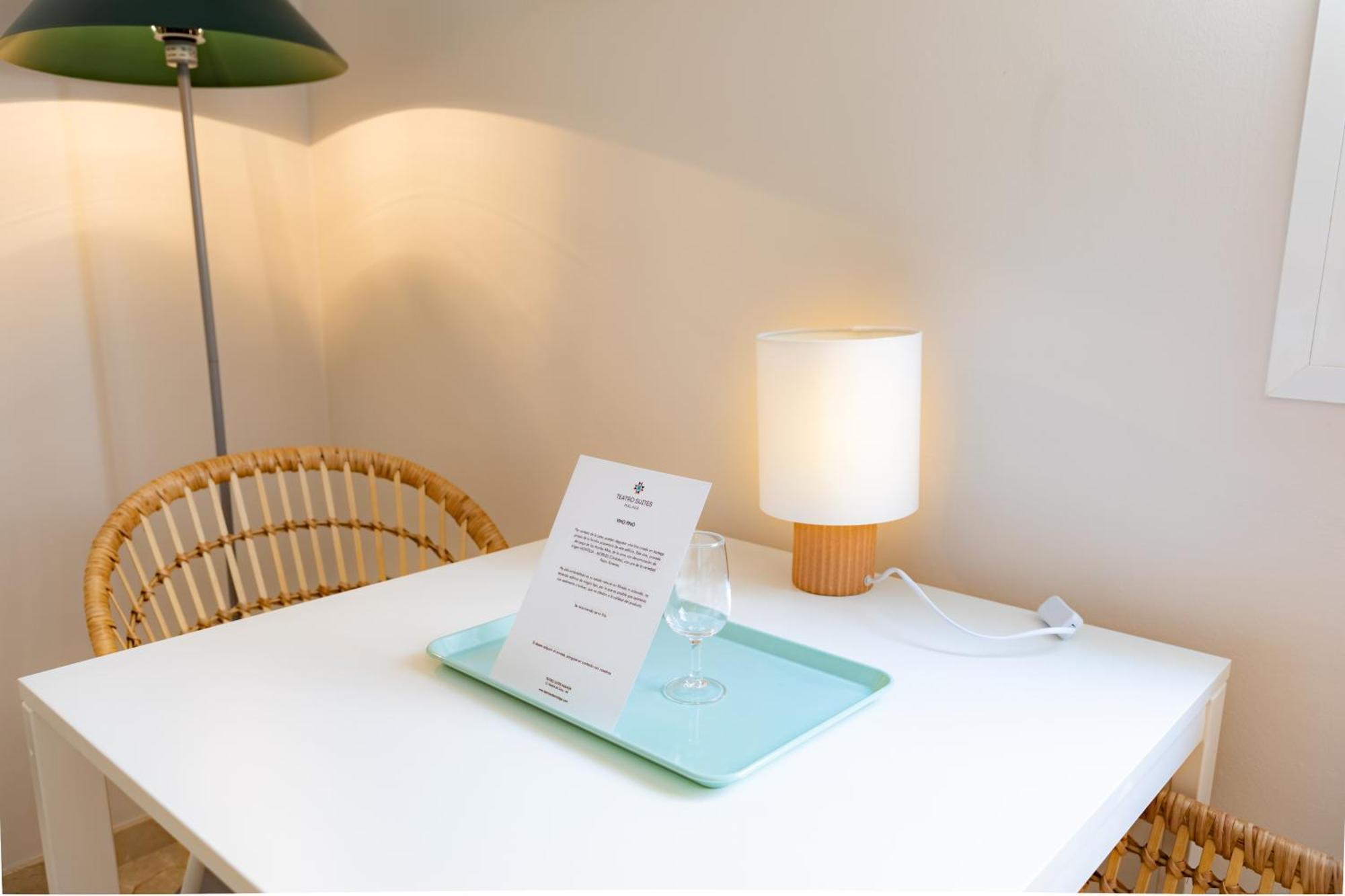 Teatro Suites Malaga City Flat Zewnętrze zdjęcie